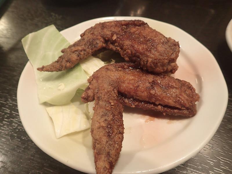 Kuro tebasaki deep fried chicken wings