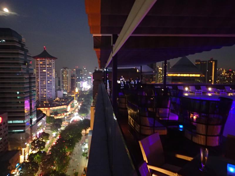 Sky Bar rooftop bar Singapore