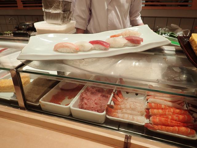 Fresh sushi at Sushi Seizan Restaurant Roppongi Hills Tokyo