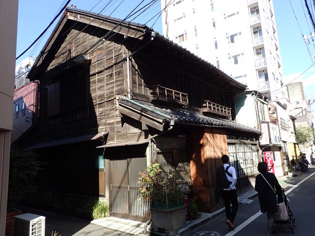 Traditional Japanese house next to Nezu Shrine