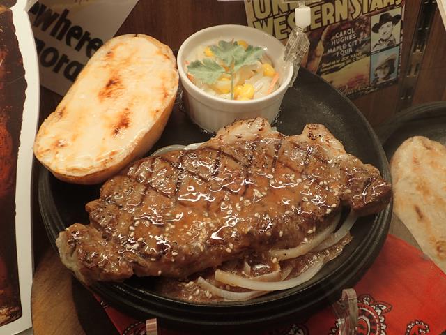 Grilled steak at Shane's Burg American Restaurant Shinjuku