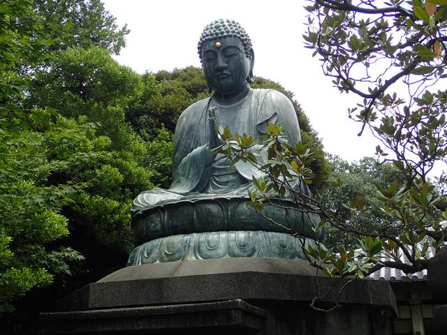 Sitting Buddha at Tennji Temple