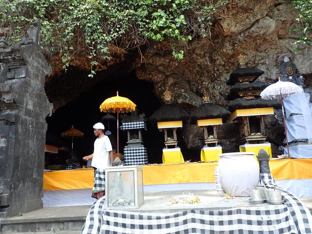 Bat Cave Bali - Pura Goa Lawah
