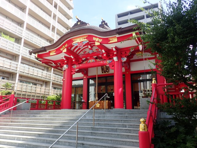Naruko Tenjin Shinto Shrine in Shinjuku Tokyo