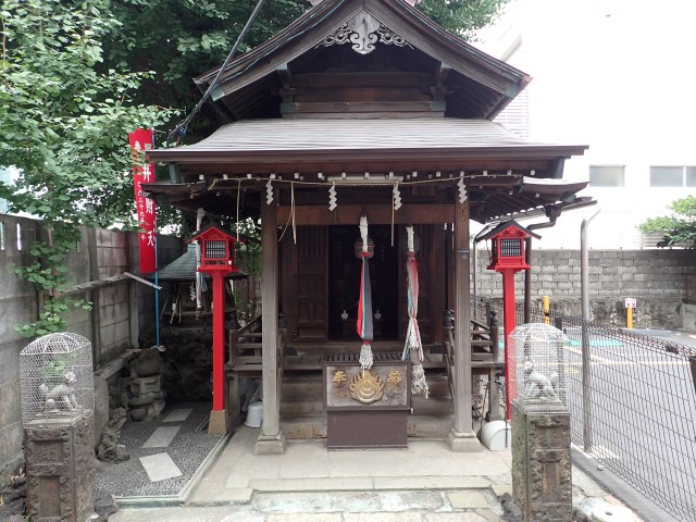 Raiden Inari Shrine Shinjuku