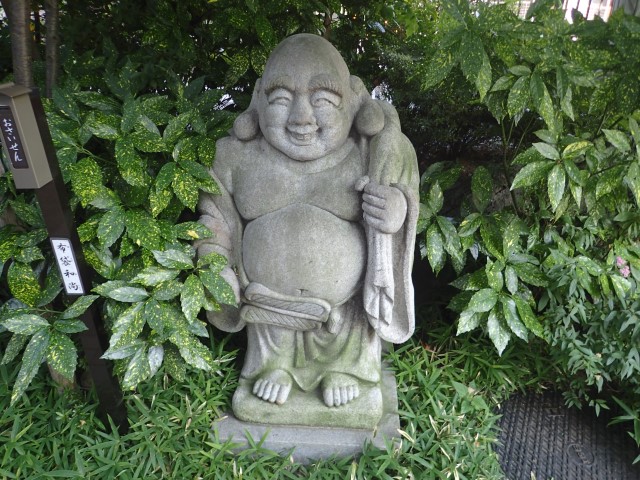Statues at Naruko Tenjin Shrine Shinjuku Tokyo