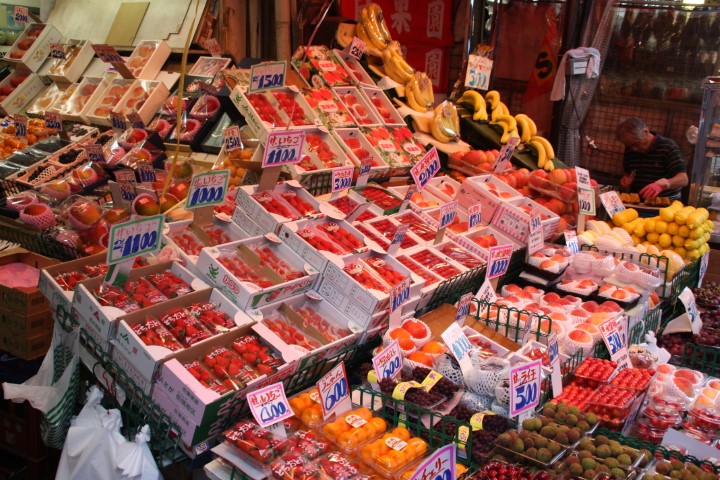 Fruit sold at Ameya-Yokocho Markets