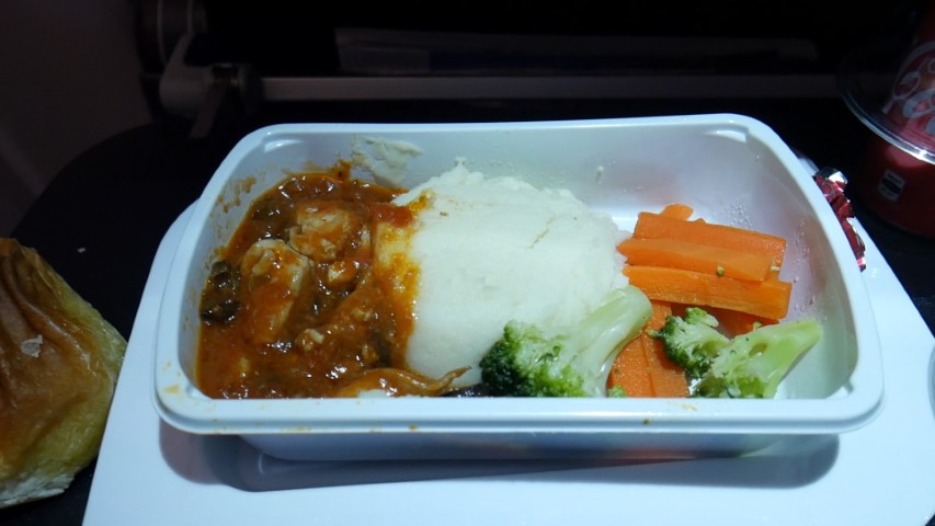 Economy food on Qantas Hong Kong to Sydney flight