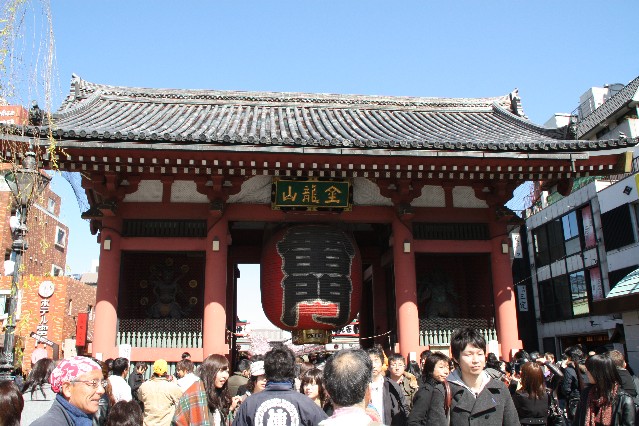 Kaminarimon Gate at Sensoji Temple