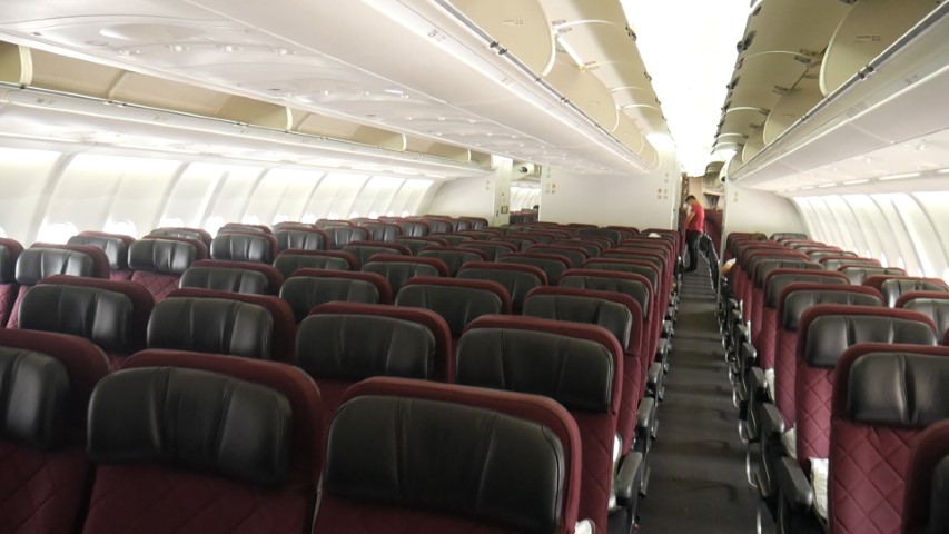 Economy Class Qantas A330-200