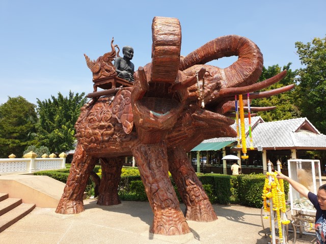 Elephant Statue next to Wat Huay Mongkol