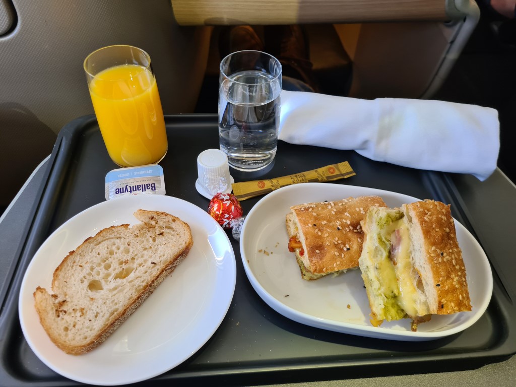 Food Served in Qantas Business Class Sydney to Cairns