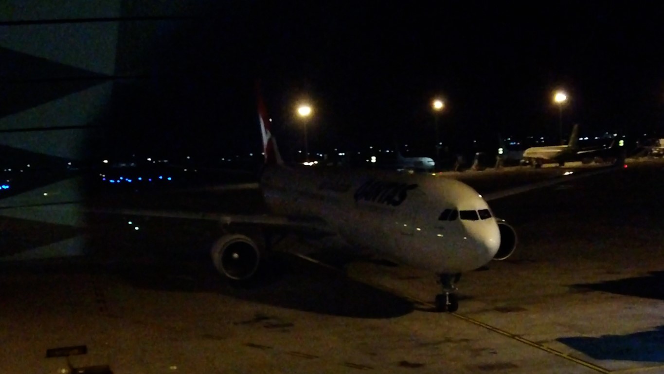 Qantas A330-200 arriving at Jakarta Airport