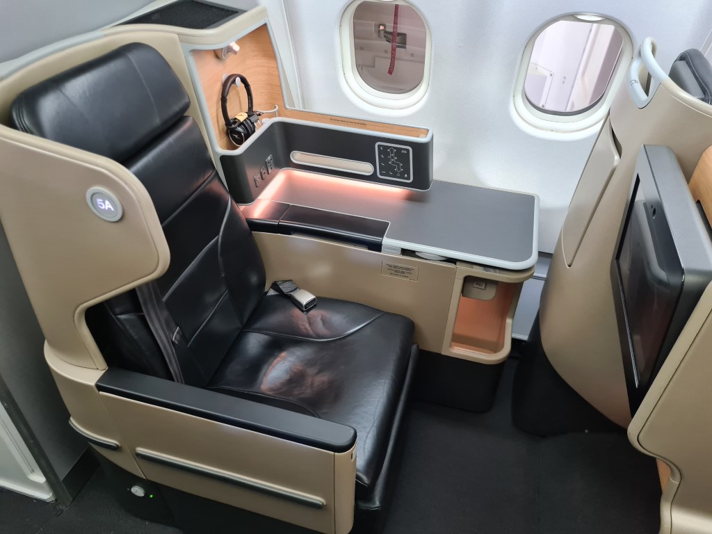 Qantas Business Class Vantage XL seat