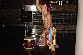 Traditional Thai performance at Maya Restaurant