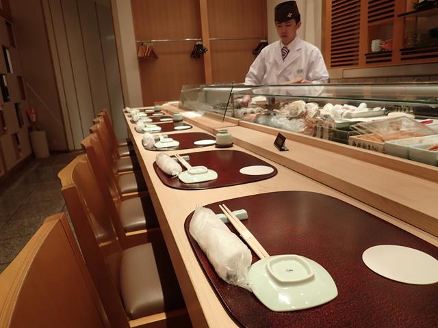 Sushi counter at Sushi Seizan Tokyo
