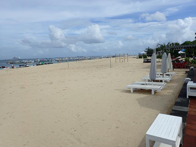Tanjung Benoa Beach at Whacko Beach Club