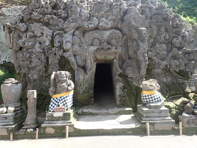 Goa Gajah – Elephant Cave Hindu Shrine Bali