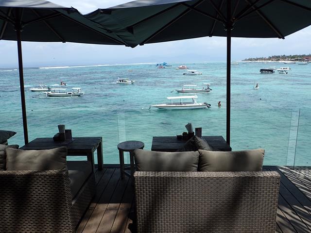 Decks Cafe Restaurant at Nusa Lembongan