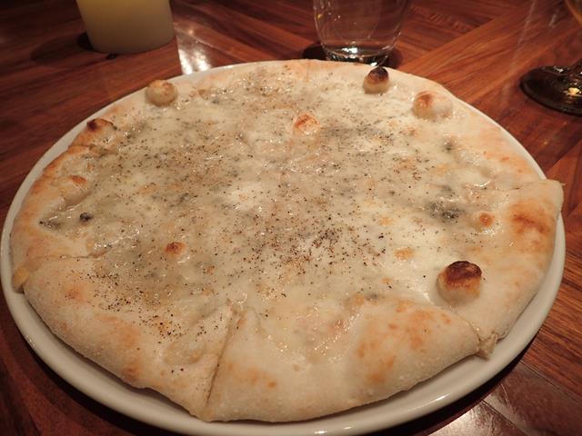 Cheese pizza at Caffe Restaurant Shinjuku
