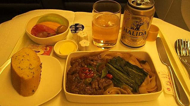Refreshment meal before landing