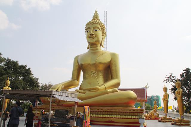 Big Buddha in Pattaya – Wat Phra Yai Temple