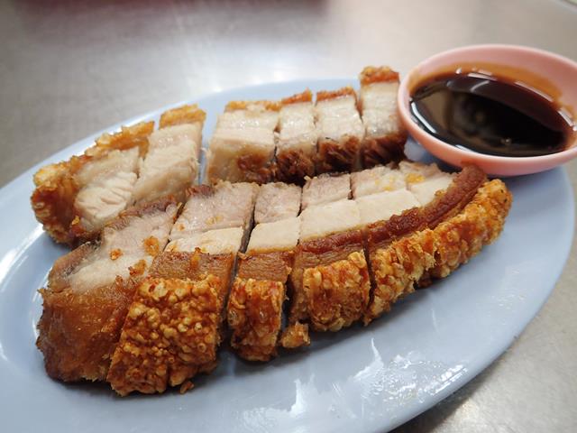 The Best Crispy Pork Belly in Bangkok – Mr Joe’s Restaurant