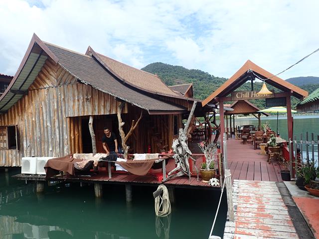 Backpacker hotel at Bang Bao Pier Koh Chang