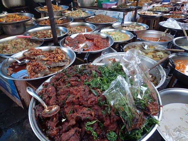 Khlong Toei Fresh Food Market Bangkok