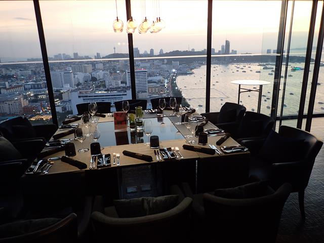Private dining at Horizon Rooftop Restaurant