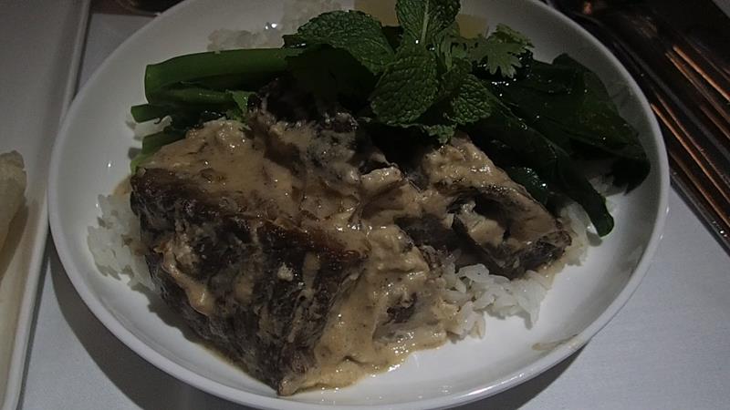 Braised beef dinner on Qantas flight