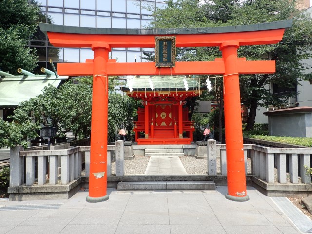 Torii gateway at Kanda Myojin Shrine