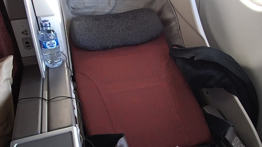 Total Lay flat bed seat in Business Class