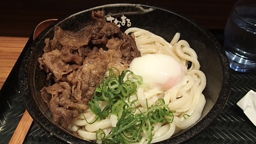 Cheap bowl of Udon noodles at Hanamaru