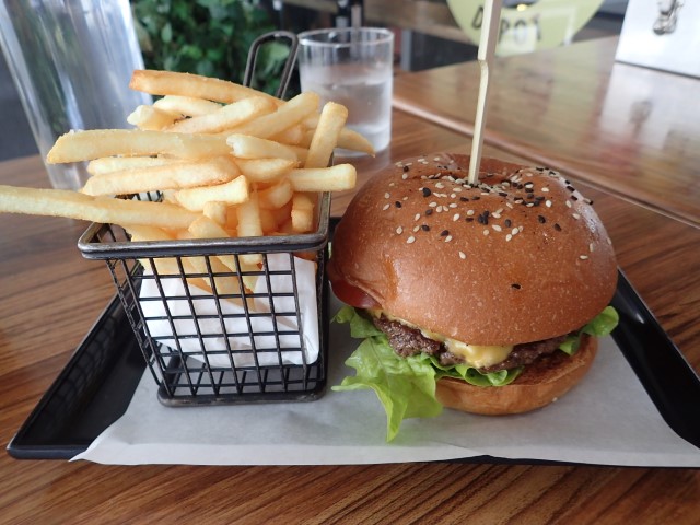 Great Burgers in Surfers Paradise at Brooklyn Depot