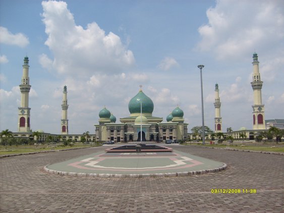 Grand Mosque at Pekanbaru Sumatra