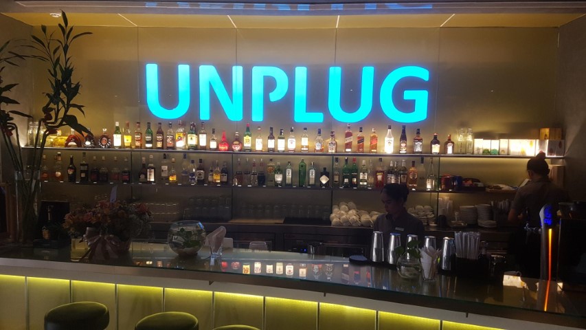 Unplug Bar at Sun and Moon Urban Hotel