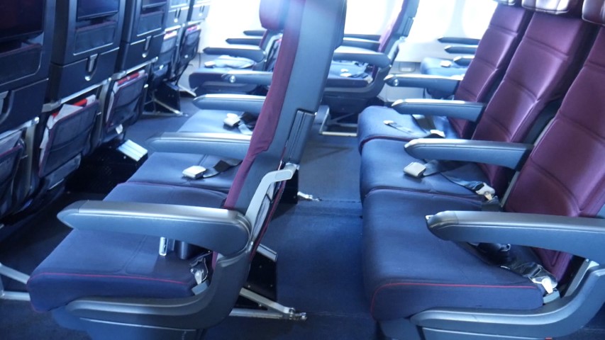 Economy Class Seats on Qantas A330-300