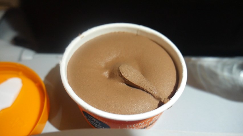 Chocolate ice-cream on Jetstar Asia A320
