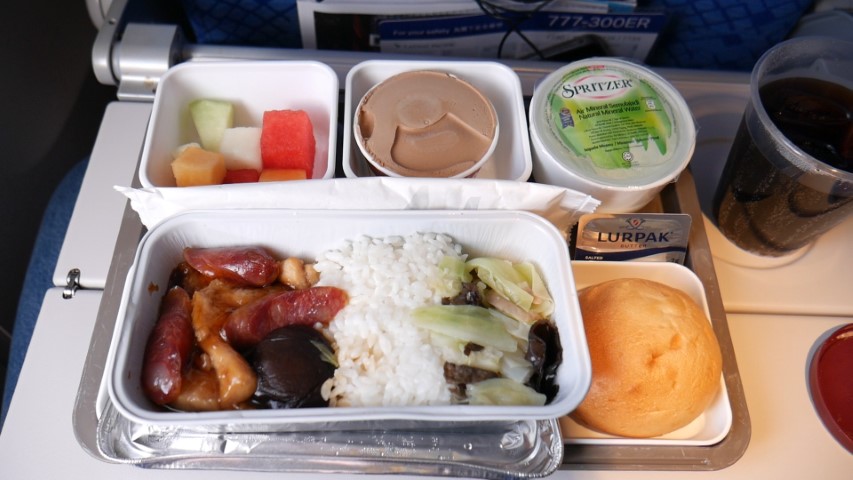 Food served in Economy on Cathay Pacific