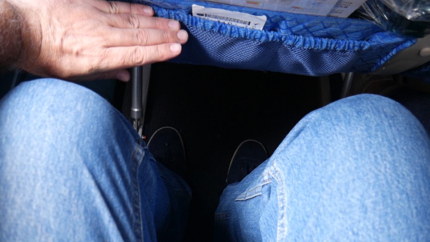 Good legroom on Cathay Pacific Economy A330-300