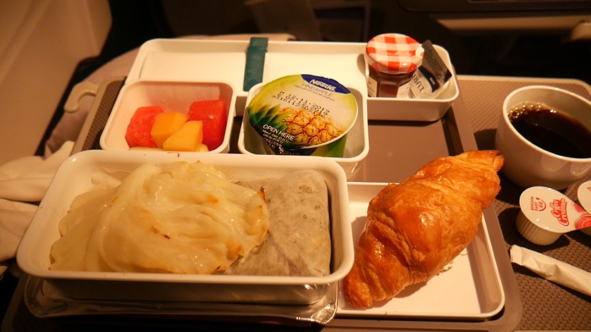 Breakfast served in Premium Economy Cathay Pacific