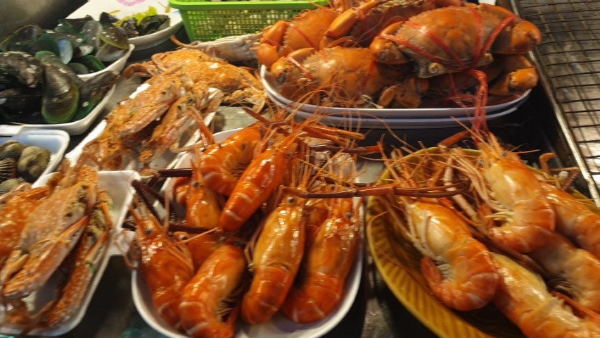 Fresh seafood at Hua Hin Night Market