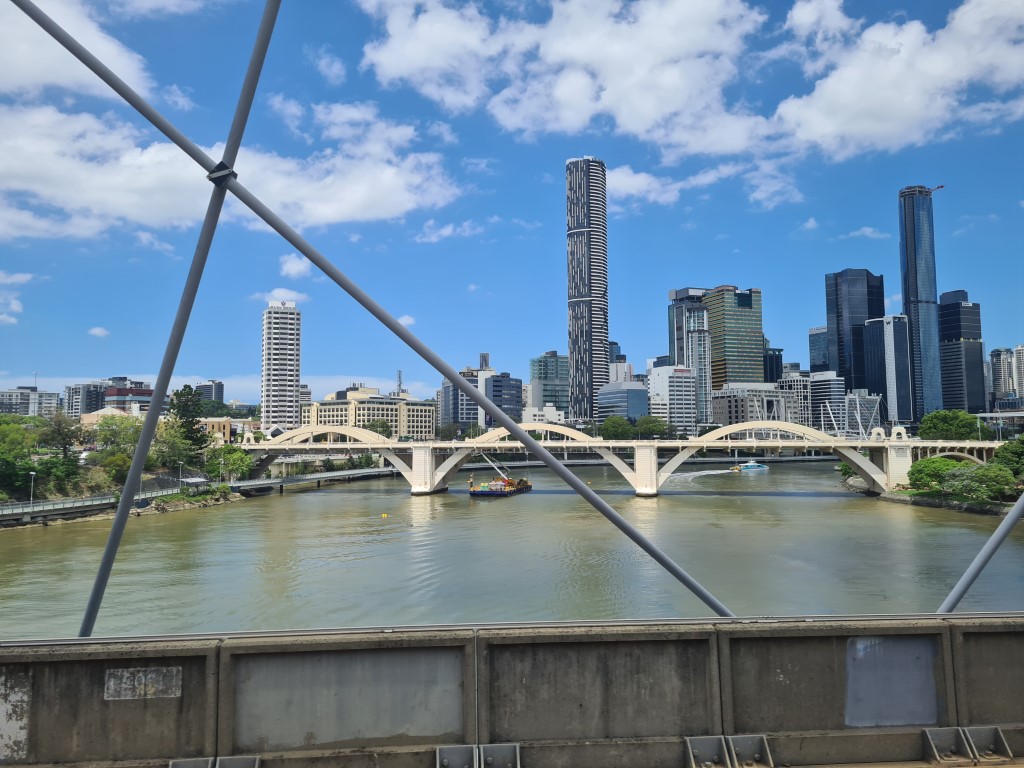 Arriving into Brisbane City