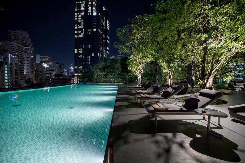 Swimming Pool at Hyatt Regency Bangkok Sukhumvit Hotel