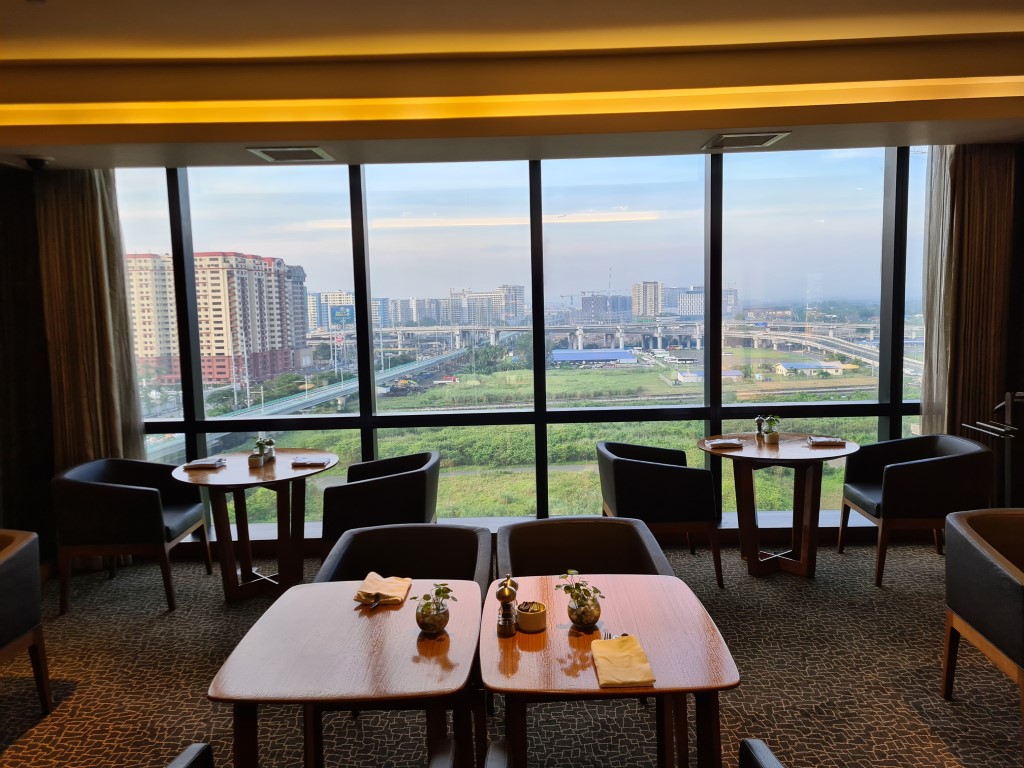 Regency Club Lounge at Hyatt Regency Manila