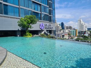 Restaurants walking distance from Hyatt Regency Sukhumvit Bangkok