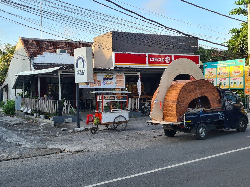 Circle K across the road from the entrance to The Belanjong Pillar Sanur
