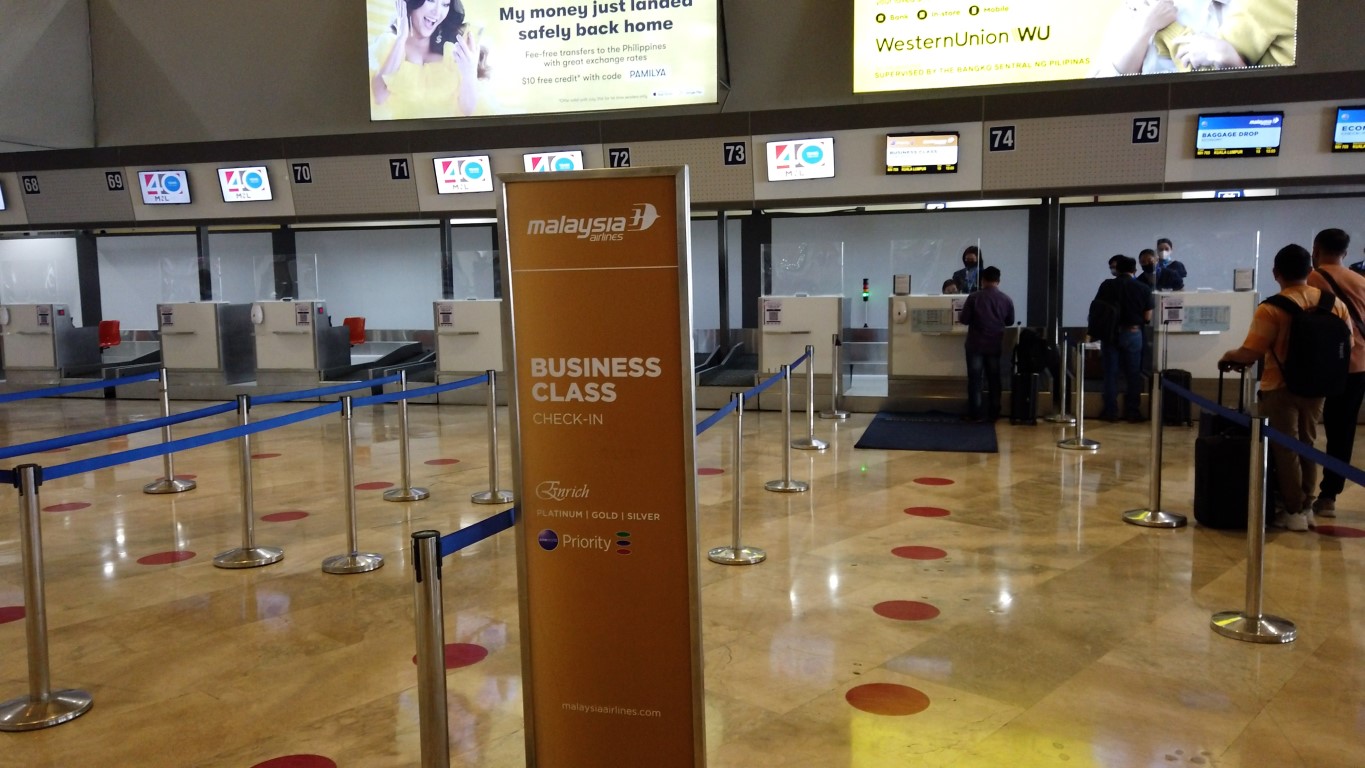 Malaysia Airlines Business Class Check in Counter at Manila Airport