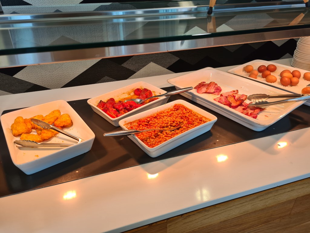 Breakfast Buffet at the Qantas Club Darwin Airport